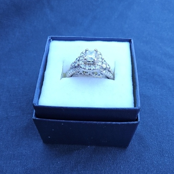 White Gold Diamond HALO Ring with Intricate Band - Picture 3 of 9